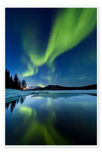 Aurora Borealis over Sandvannet Lake de Arild Heitmann Stocktrek Images
