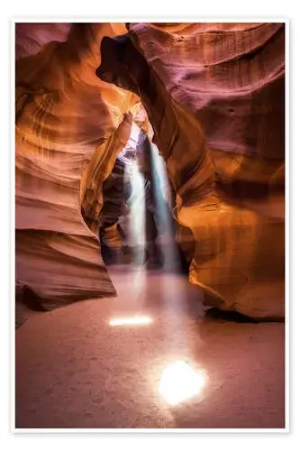 Beams in Upper Antelope Canyon de Andreas Wonisch