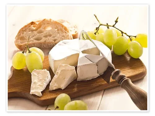 Cheese and grapes de Edith Albuschat