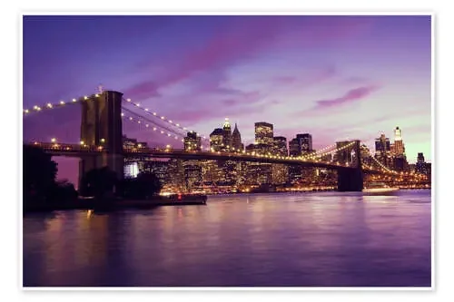 El puente de Brooklyn y Manhattan en la luz violeta del atardecer Editors Choice