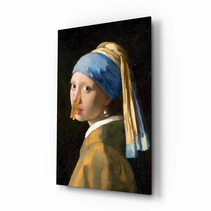 Girl Stuck on Clothespin Glass Wall Art Designer Collection – 28.5 » X 18 «