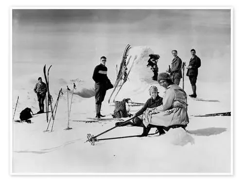 Group Portrait in the Snow de Vintage Ski Collection akg-images