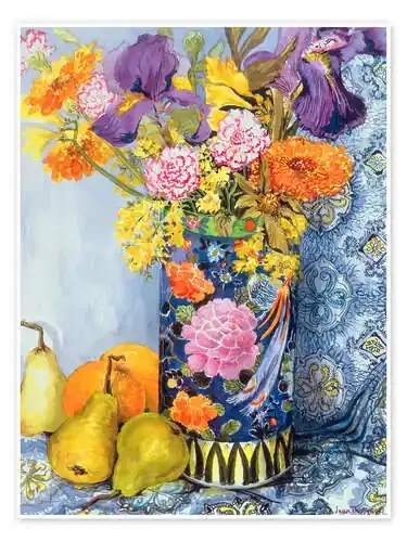 Iris y rosas en un jarrón japonés con peras de Joan Thewsey Bridgeman Images