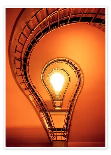 Light bulb in staircase de Dennis Fischer