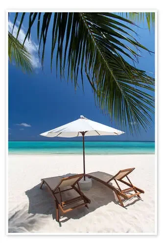 Lounge chairs on tropical beach de Sakis Papadopoulos Robert Harding