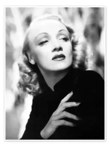 Marlene Dietrich I Granger Collection