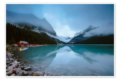 Misty lake Louise, Banff, Canada de Matteo Colombo