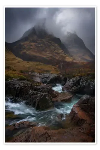 Mountains and rivers in Glencoe, Scotland de Jos Pannekoek