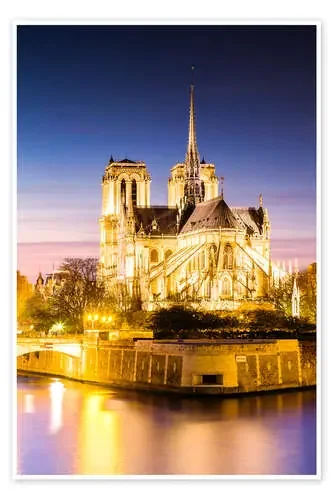 Notre Dame cathedral on the river Seine, illuminated at dusk, Paris de Matteo Colombo