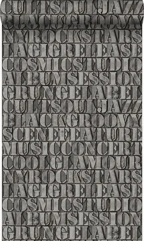 papel pintado viejas letras de impresión de hierro gris oscuro de Origin Wallcoverings – 347591