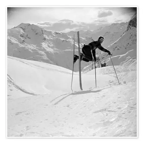 Professional Skier in Perfect Pose de Vintage Ski Collection akg-images