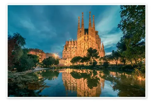 Sagrada Família at night Editors Choice