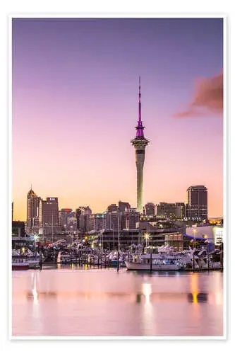 Skyline of Auckland city and harbour at sunrise, New Zealand de Matteo Colombo