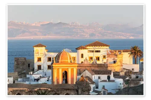 Strait of Gibraltar and town of Tarifa at sunset, Andalusia, Spain de Matteo Colombo