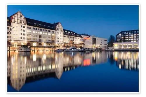 Tempelhofer Hafen Berlin at the blue hour de Philipp Dase