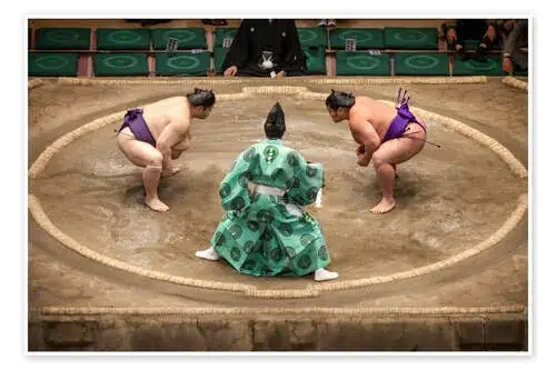Two Japanese sumo wrestler at the Ryogoku Kokugikan in Tokyo, Japan de Jan Christopher Becke