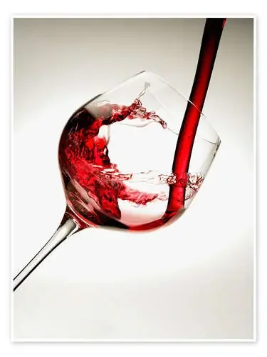 Vino tinto en una copa de vino de Richard Desmarais Design Pics