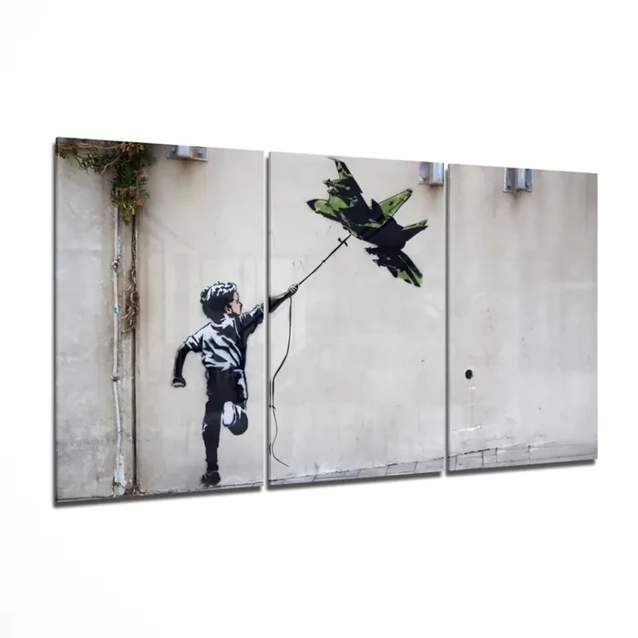 War Kite Mega Glass Wall Art – 55 » x 28.5 «