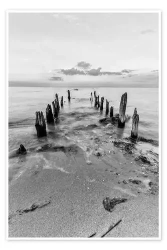 Wooden bridge at the Beach de Dennis Stracke